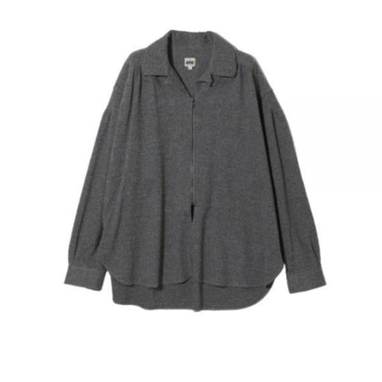 Relaxed Grey Jacket With Distinctive Collar And Oversized Sleeves