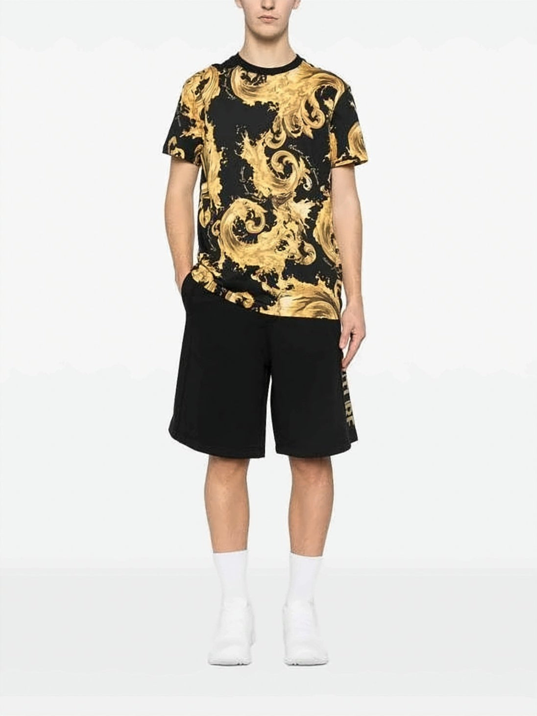 Relaxed Fit Black Shorts