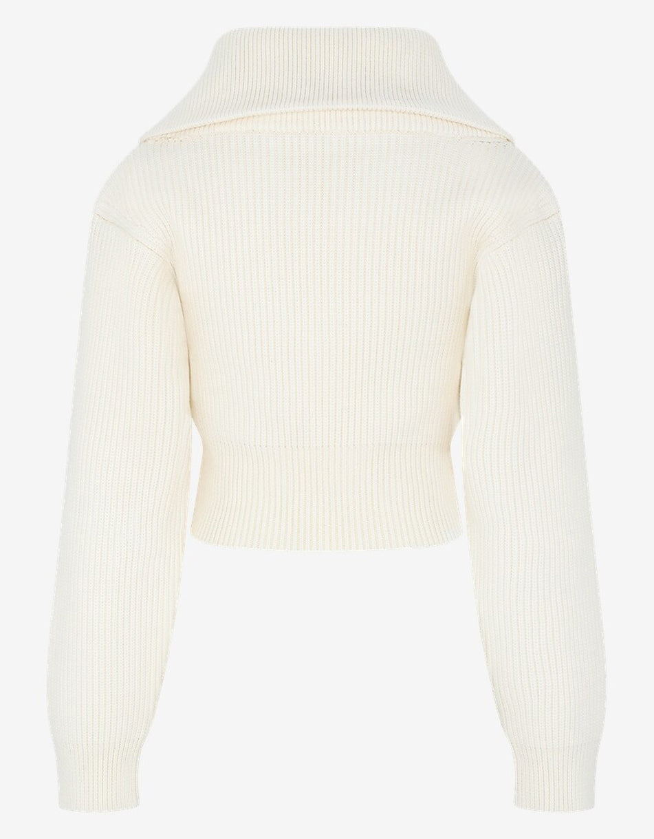 Cropped White Sweater with Wide Folded Collar