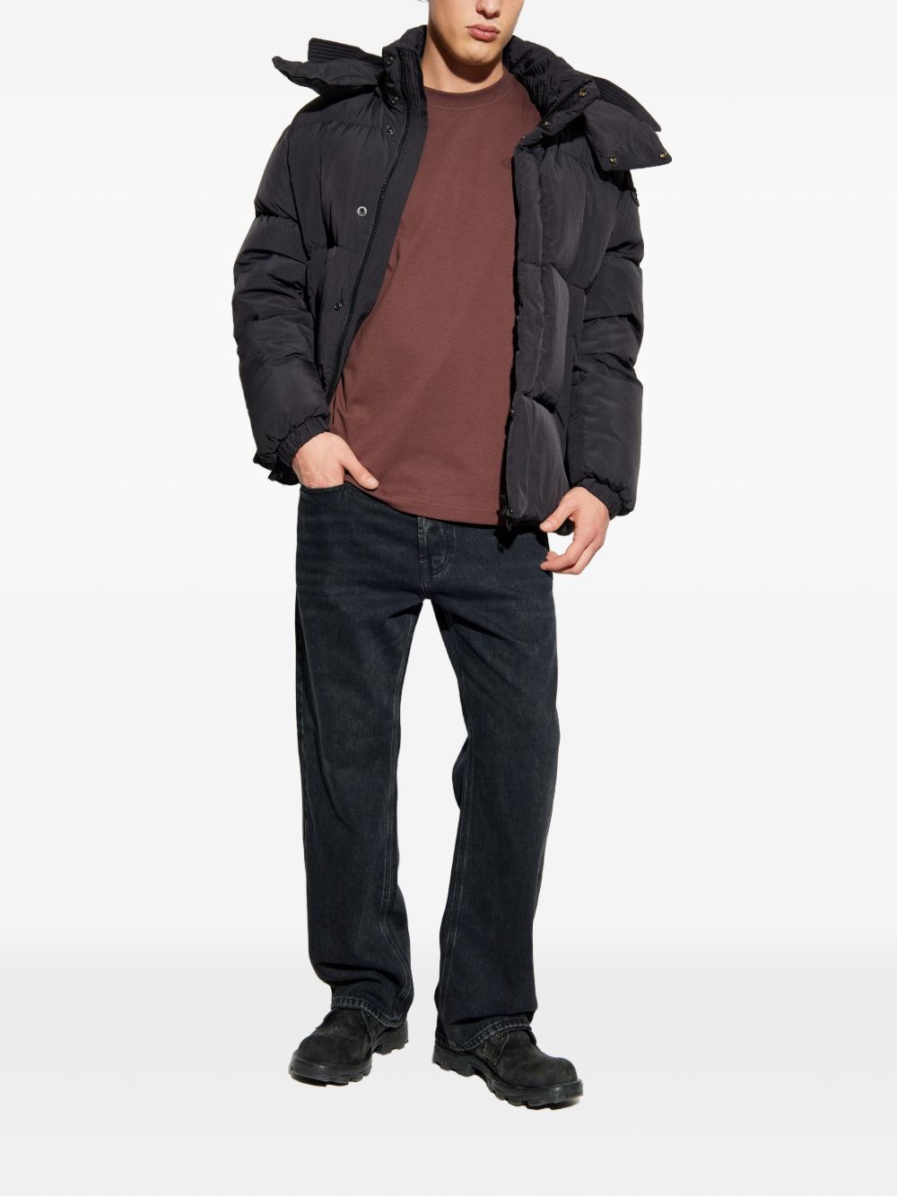 Relaxed Fit Black Jeans