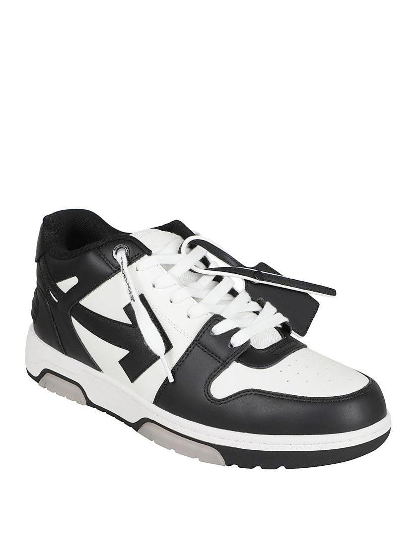 Low-Top Sneakers With Bold Color Block Design