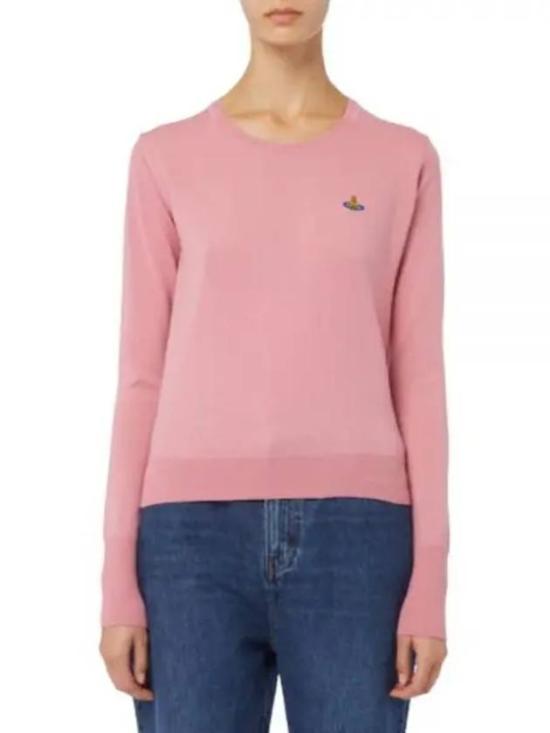 Fitted Crew Neck Sweater with Ribbed Details