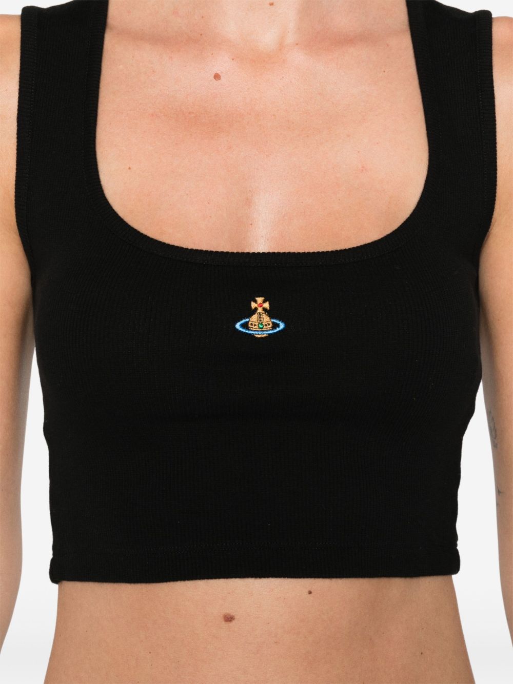 Black Ribbed Scoop Neck Orb Top