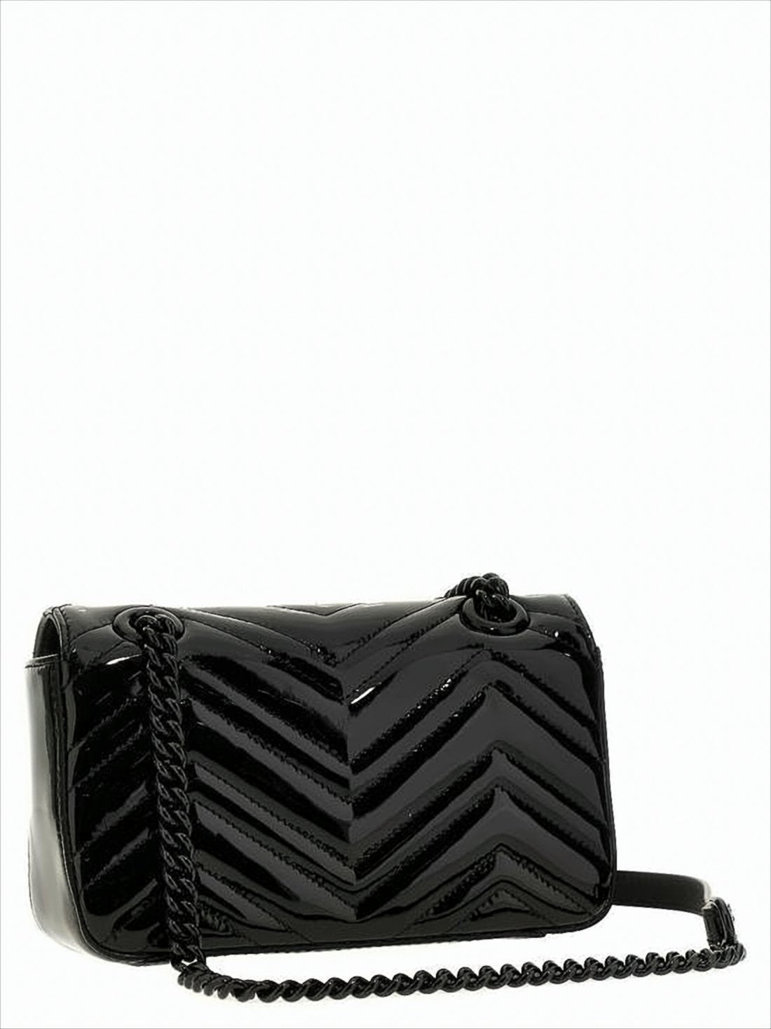 Pikowana lakierowana torebka crossbody Chevron