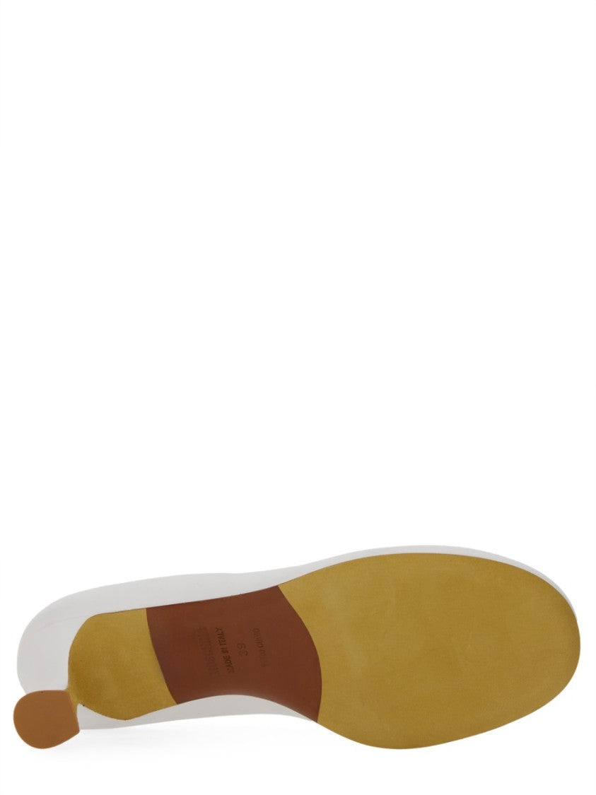 Decollete "Duck" Pumps