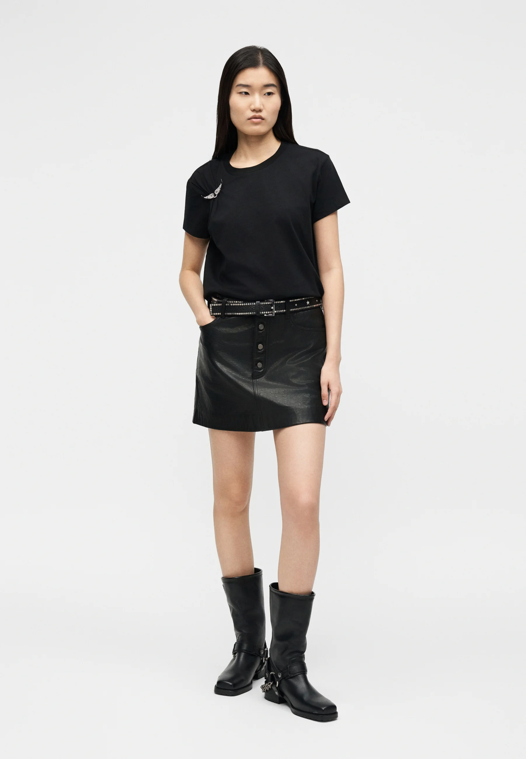 Short-Sleeved T-Shirt with Silver Wing Brooch Detail