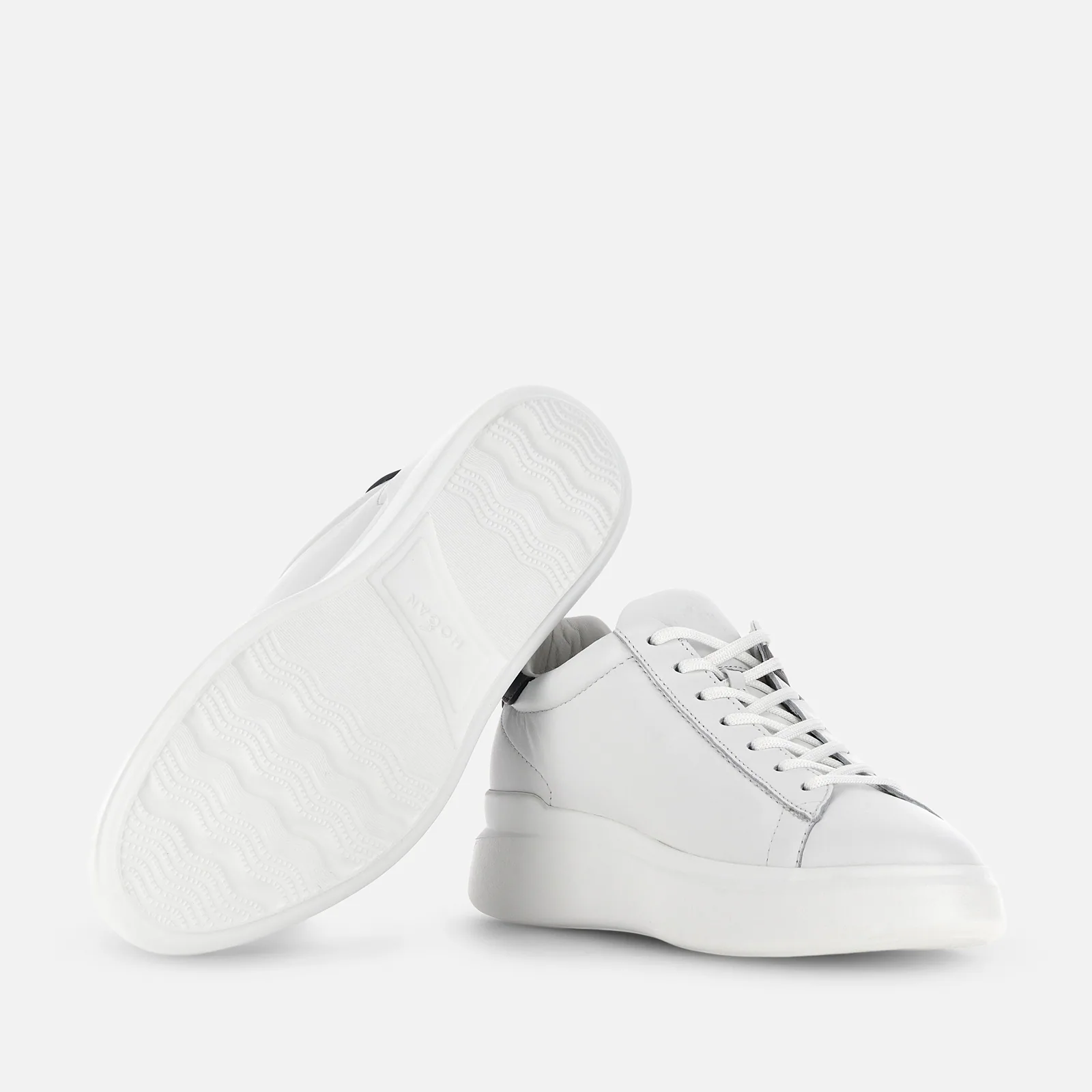 Refined Leather Sneakers With Contrasting 'H' Detail