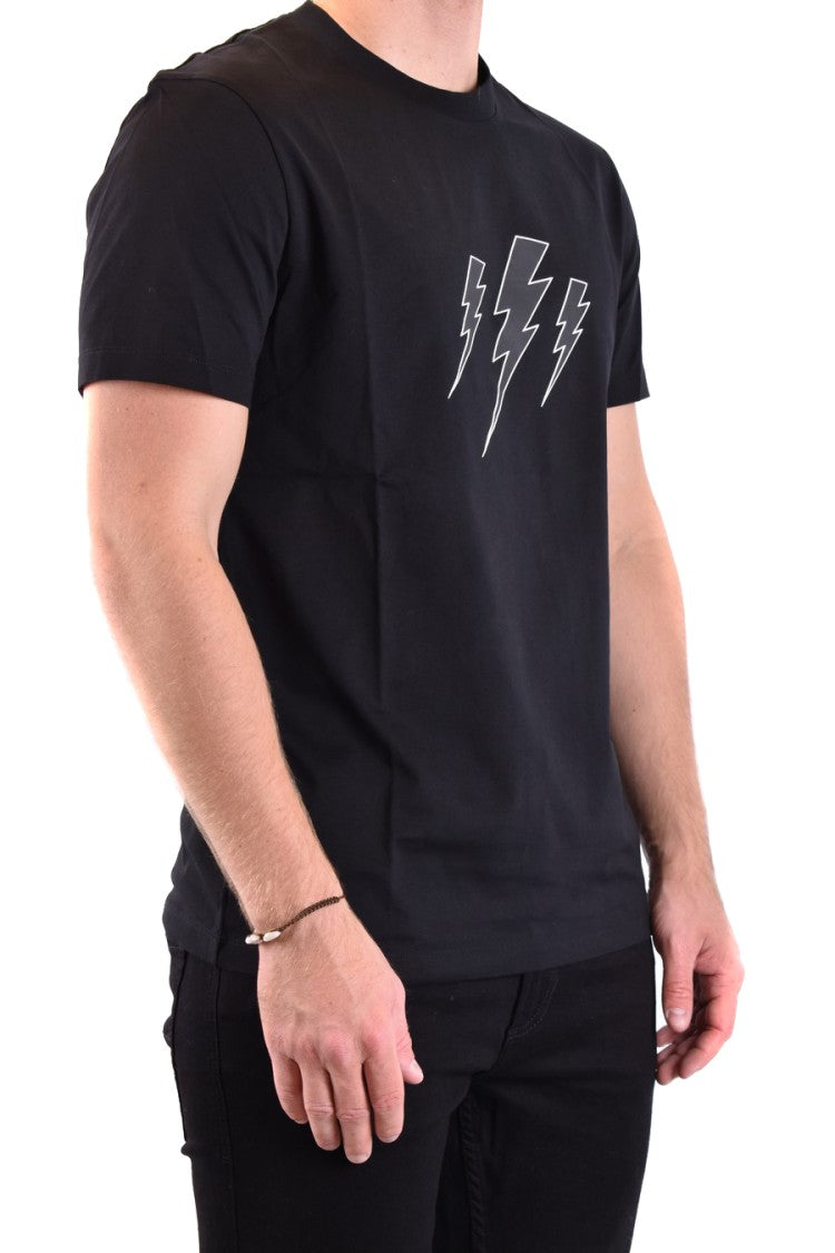 Sleek Cotton T-Shirt with Bold Lightning Graphic Design