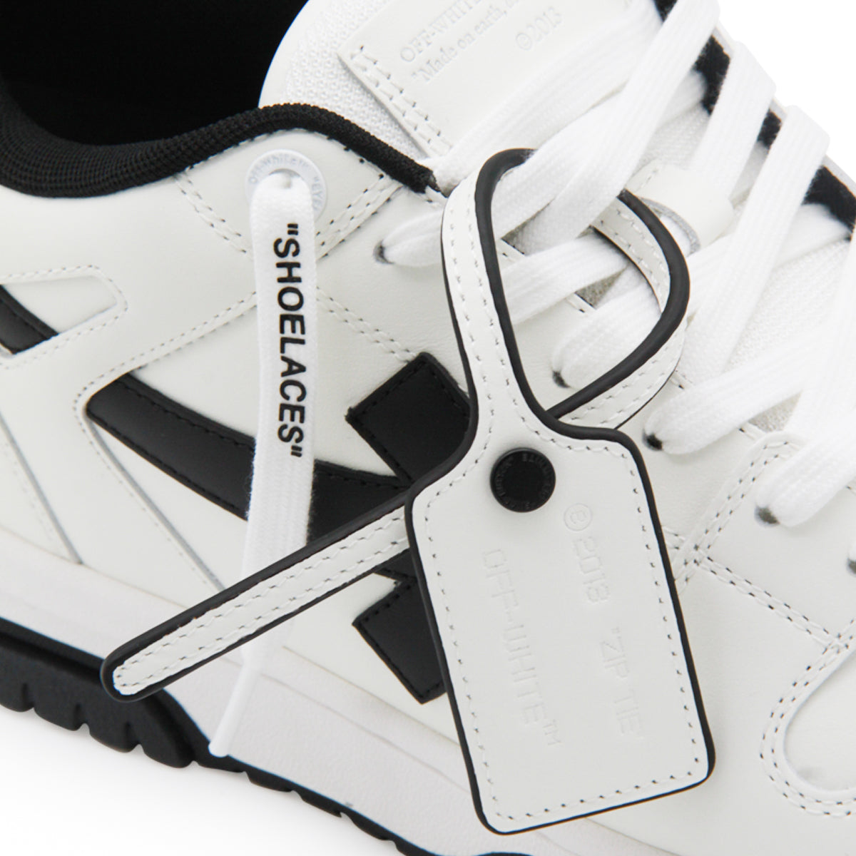 White Round Toe Leather Sneakers