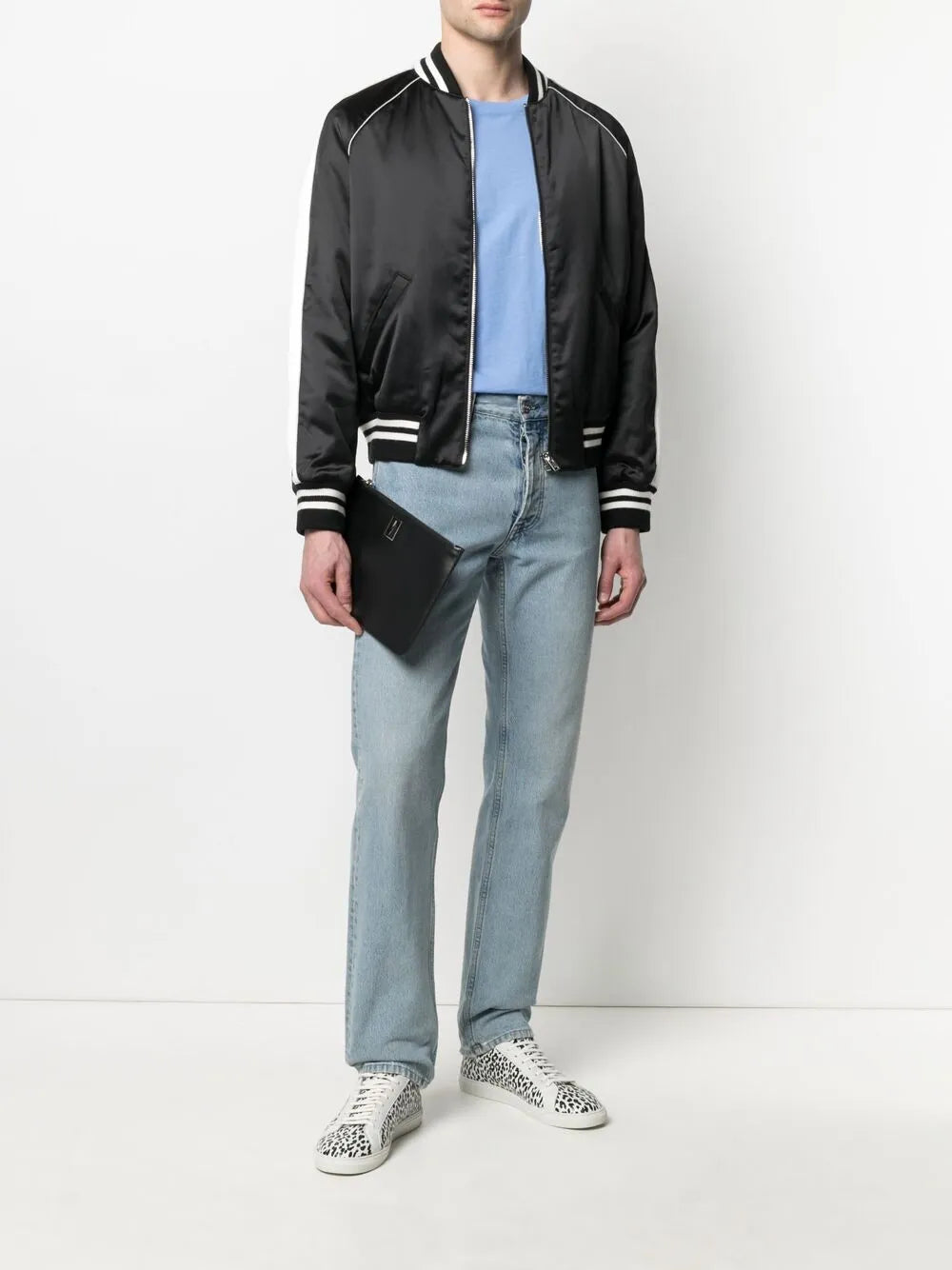 Elegancka minimalistyczna torba o strukturalnym kształcie