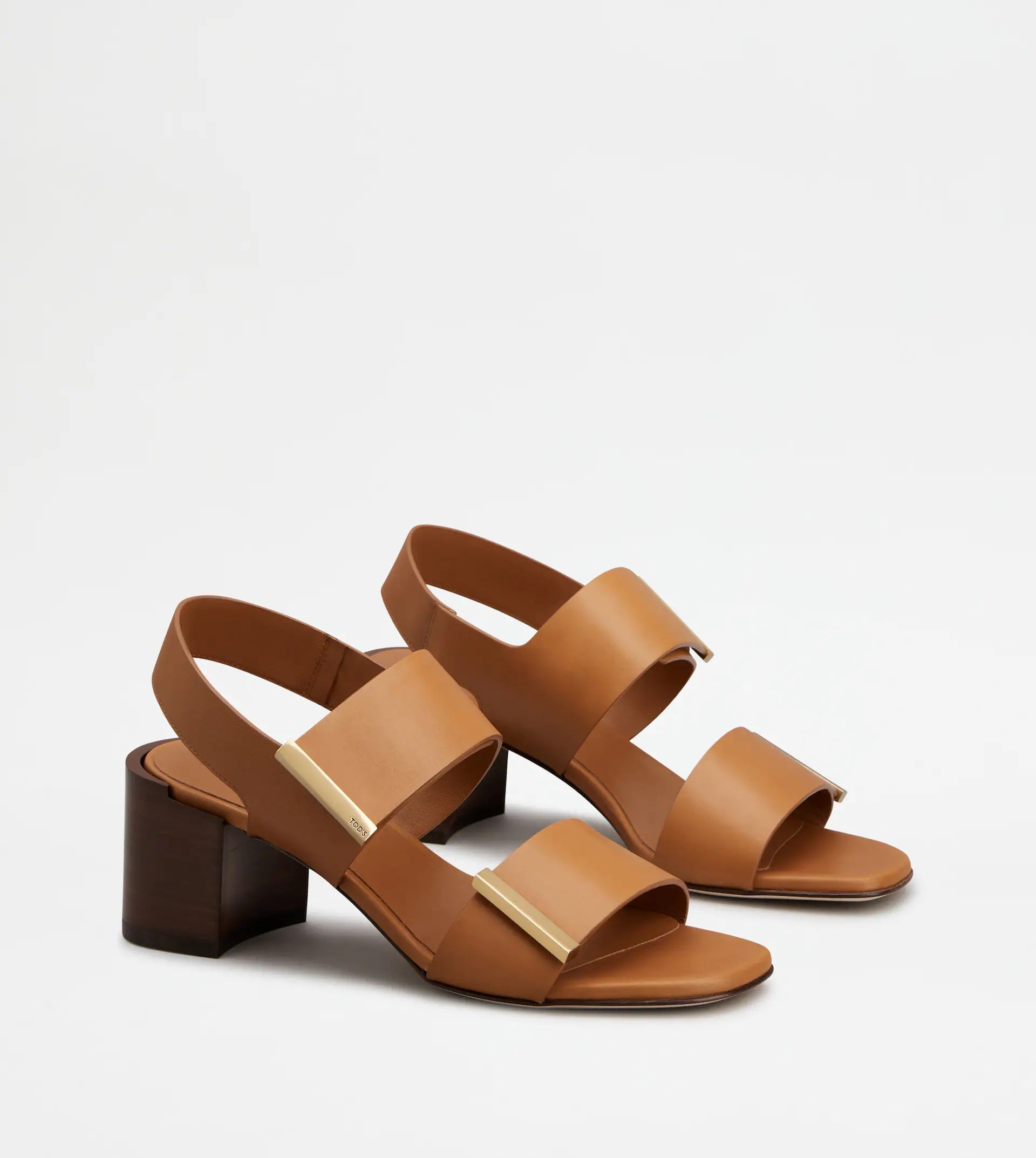 Sand. Cuoio T55 03L Metal Strap Sandals