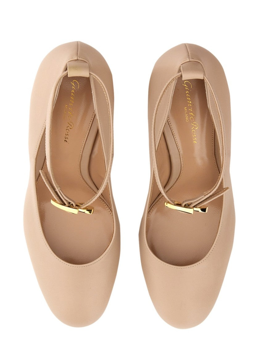 "Manila" Pump
