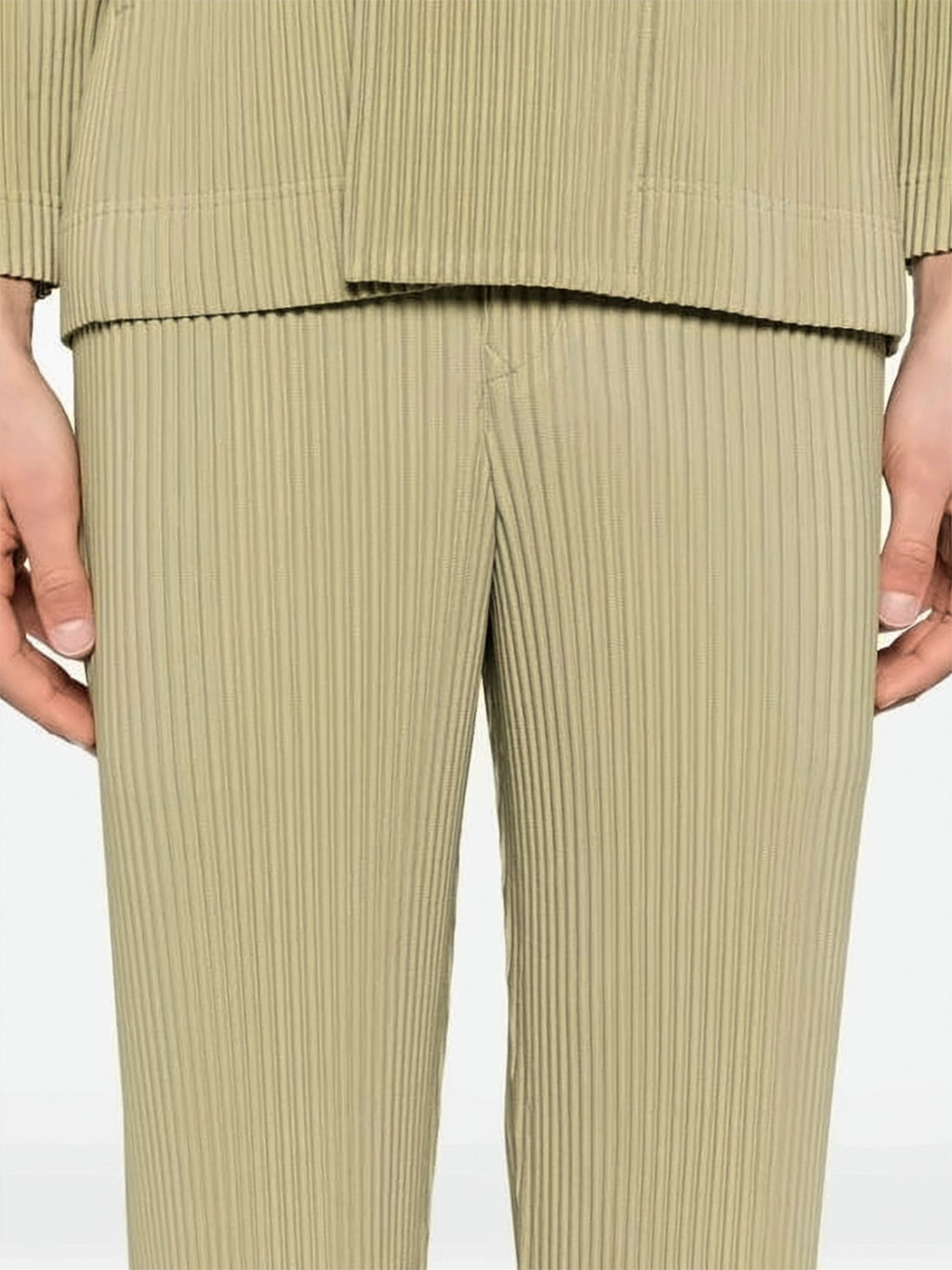 Pleated Textured Straight Pants