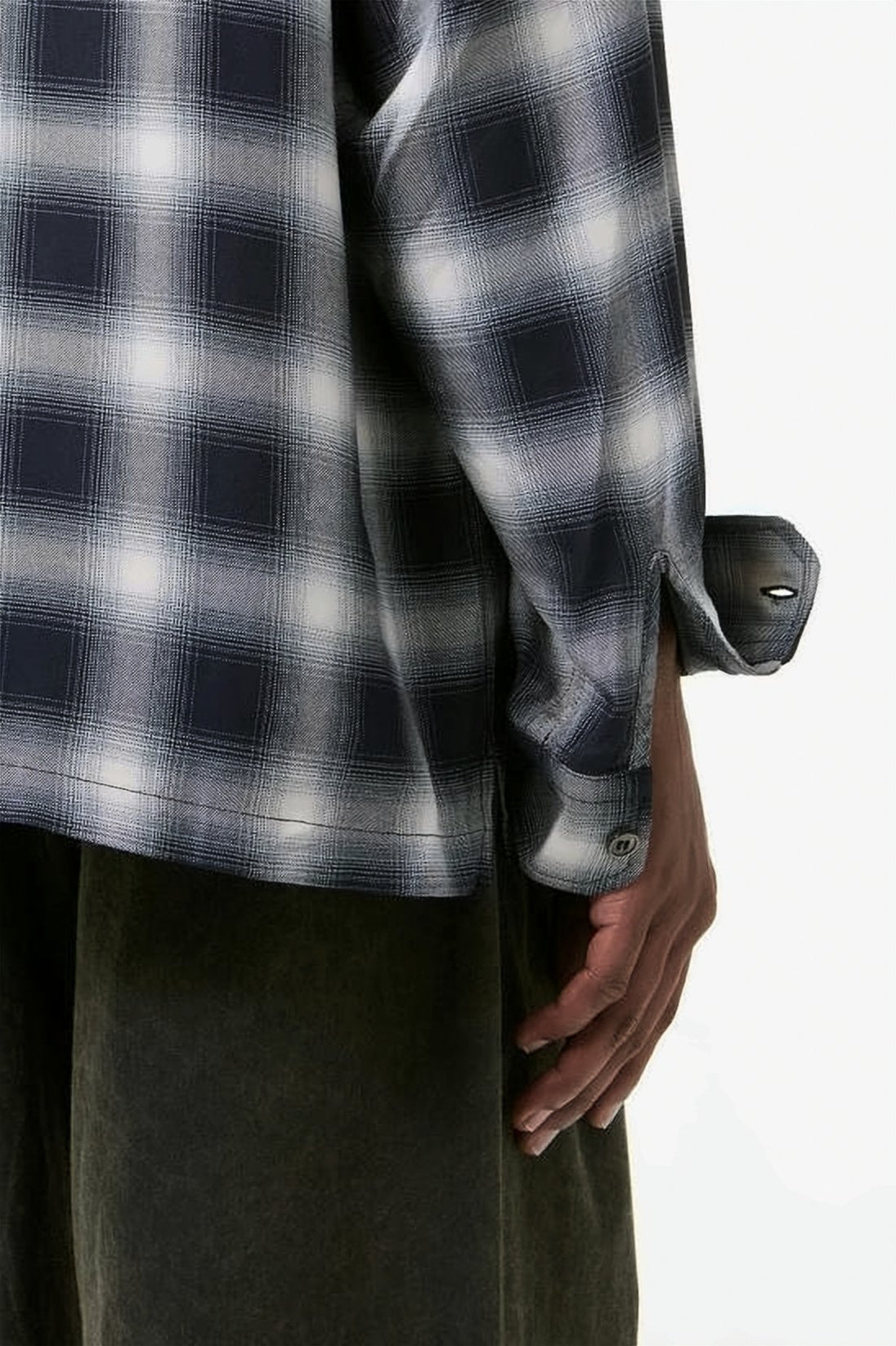 Blurred Checkered Long-Sleeve Shirt With Classic Collar