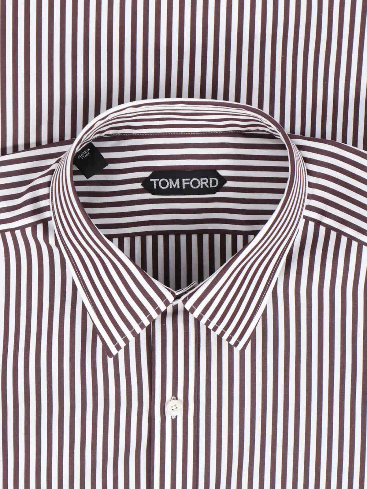 Tailored Shirt with Subtle Sheen – Brown