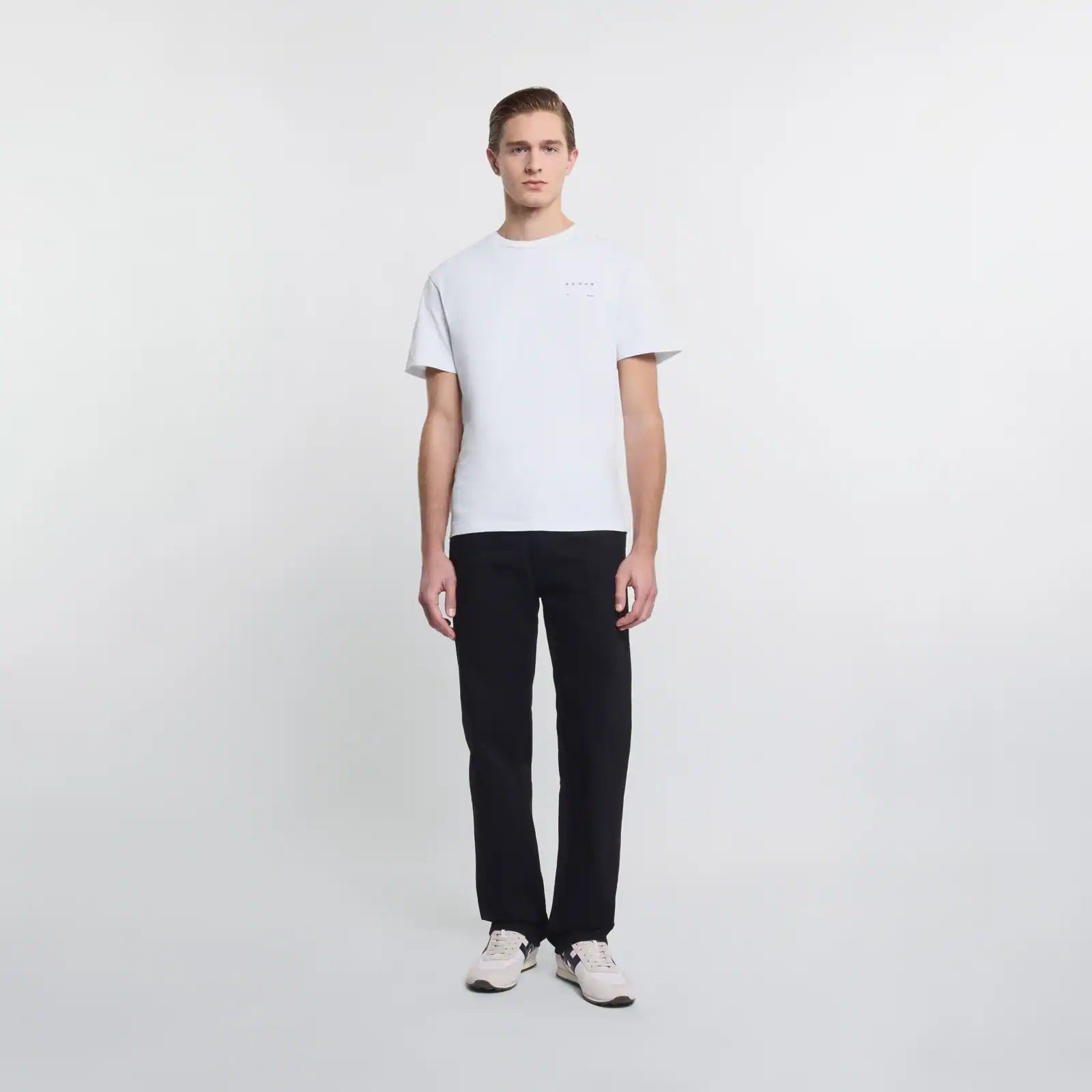 Versatile White T-Shirt With Calf Leather Accents