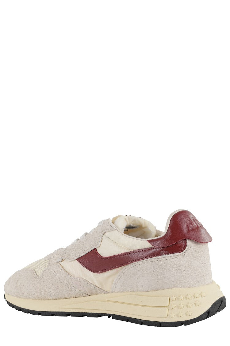 Niskie sneakersy Reelwind z zamszowymi wstawkami