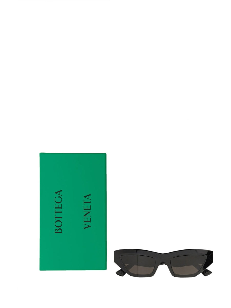 Sculptured Cat Eye Sunglasses with Glossy Finish