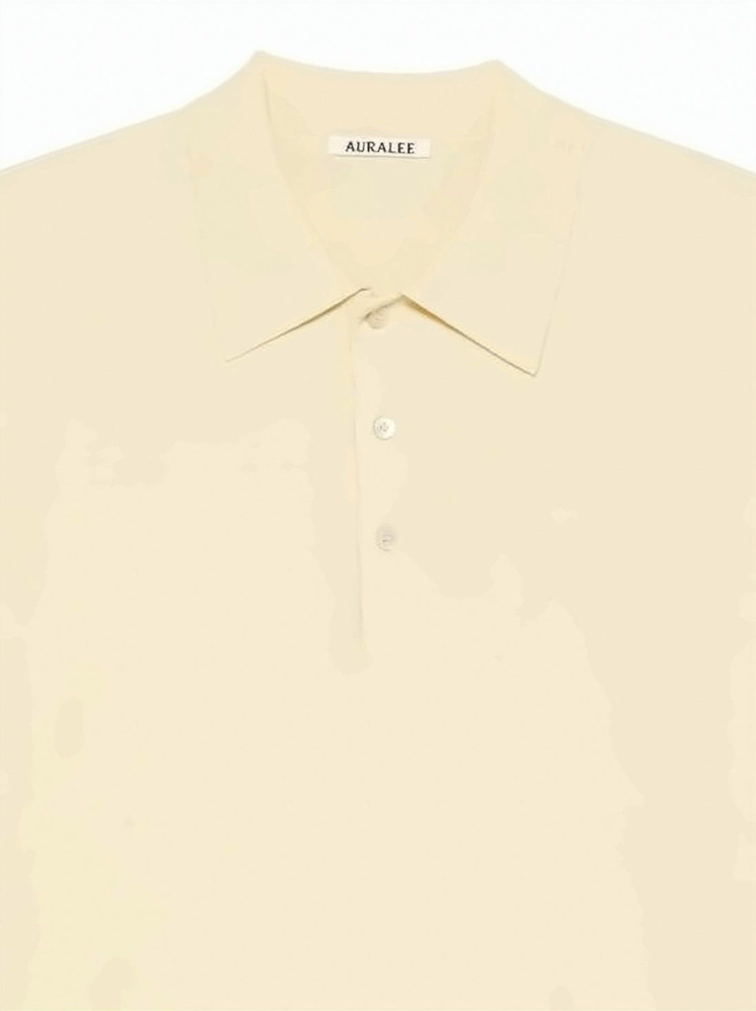 Short-Sleeved Polo Shirt with Classic Collar and Three-Button Placket
