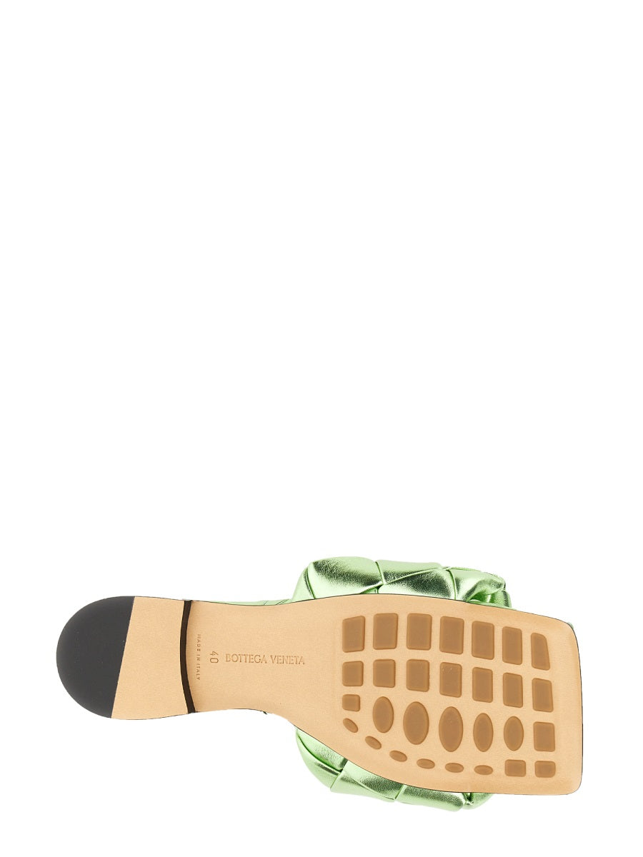 Intricate Woven Leather Flat Sandal with Minimalist Appeal