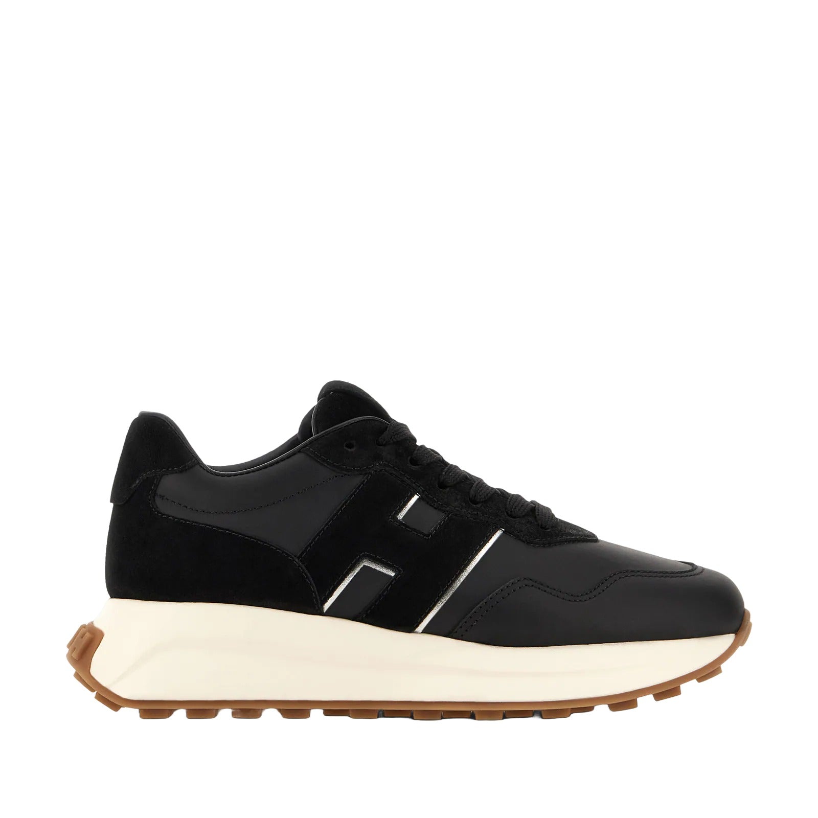 Lace-Up Shoes With Smooth