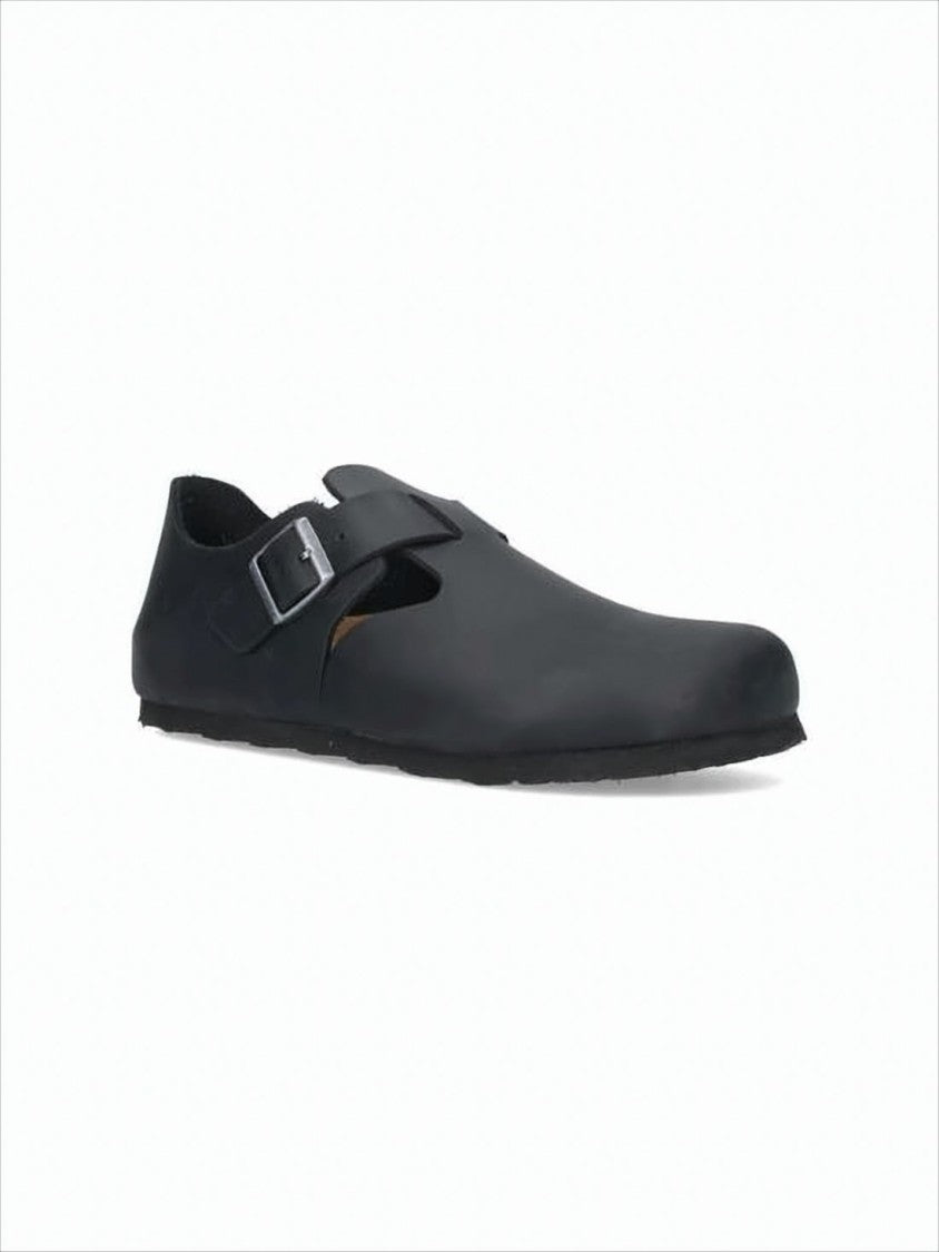 Closed-Toe Sandals with Adjustable Buckle and Suede Lining