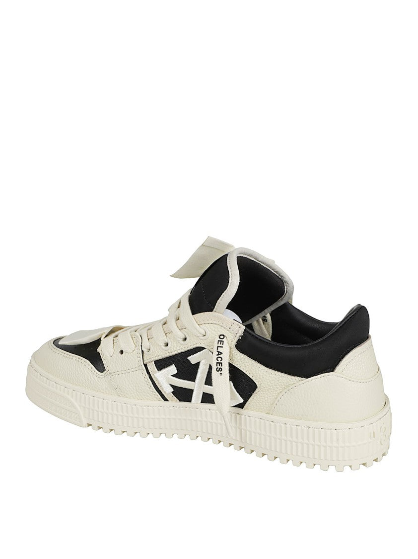 Low-Top Off-White Sneakers With Oversized Velcro Straps