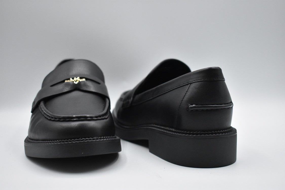 Black Leather Laced Flat Shoes