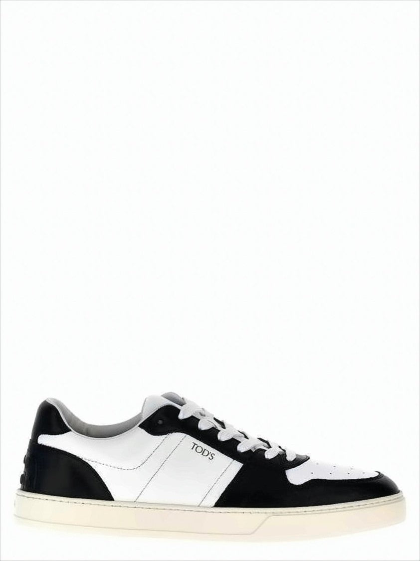 Low-Top Leather Sneakers with Color Block Design