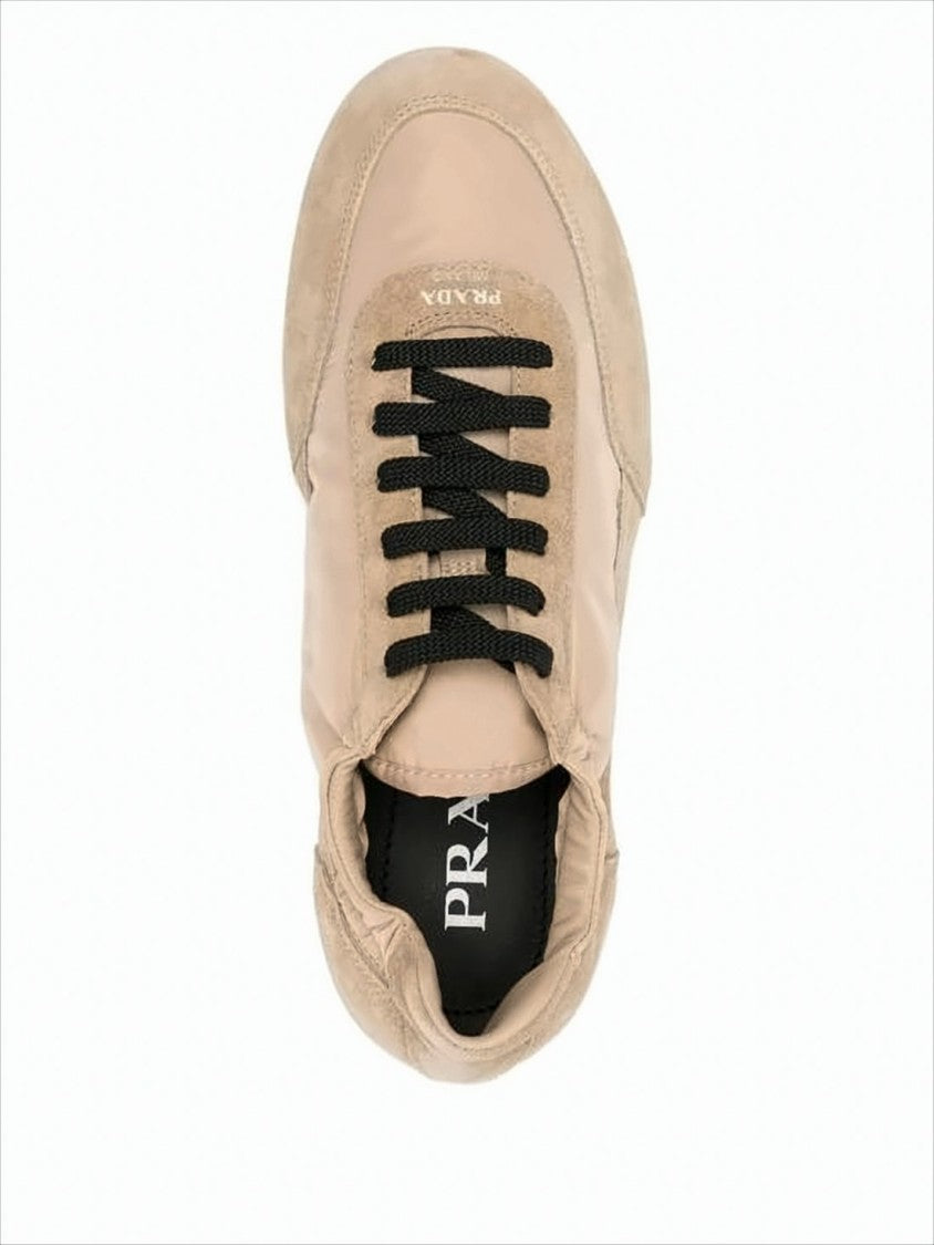 Low-Profile Minimalist Sneakers with Suede and Leather Textures