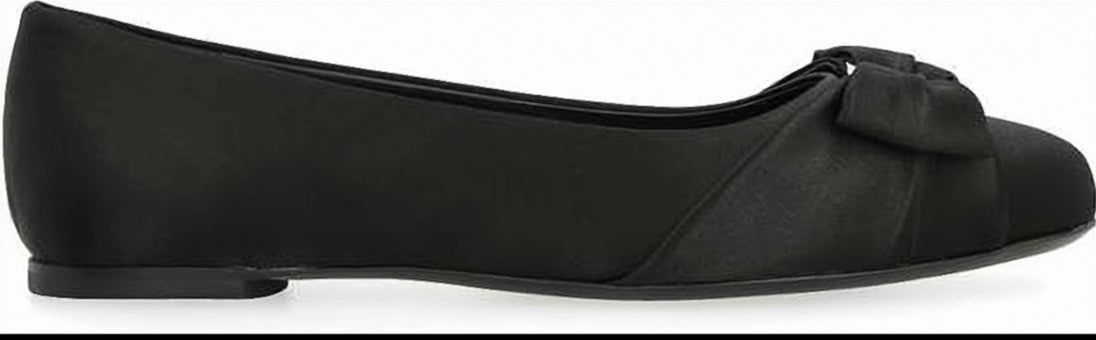 Rounded Toe Black Fabric Flats