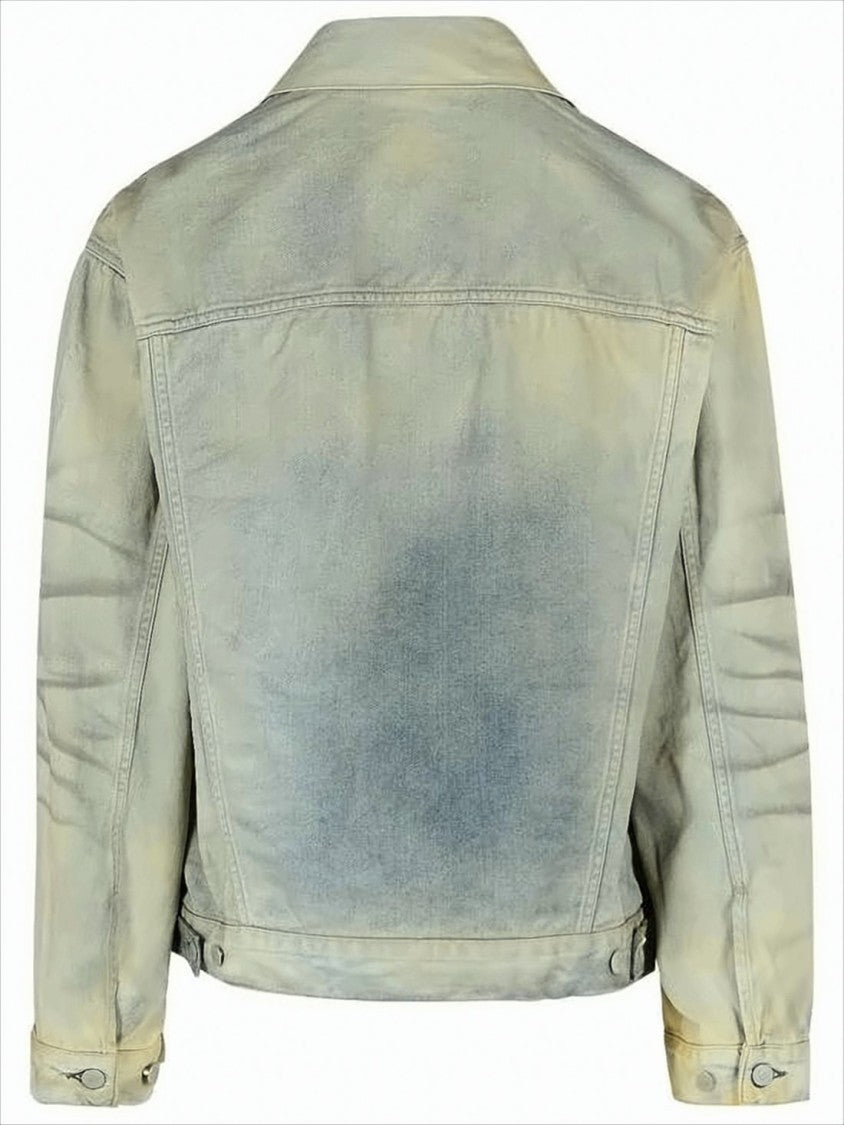 Vintage-Inspired Denim Jacket with Classic Button-Up Front