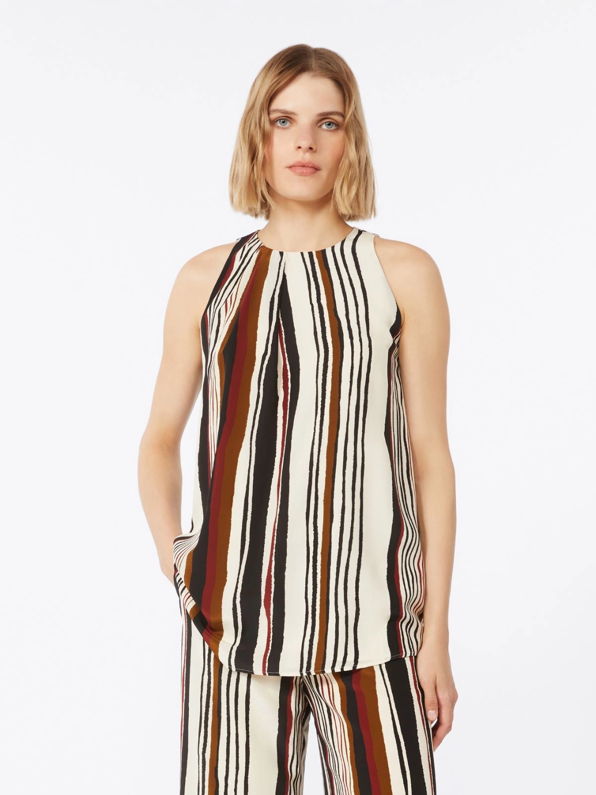 Relaxed Fit Sleeveless Top with Abstract Stripe Design