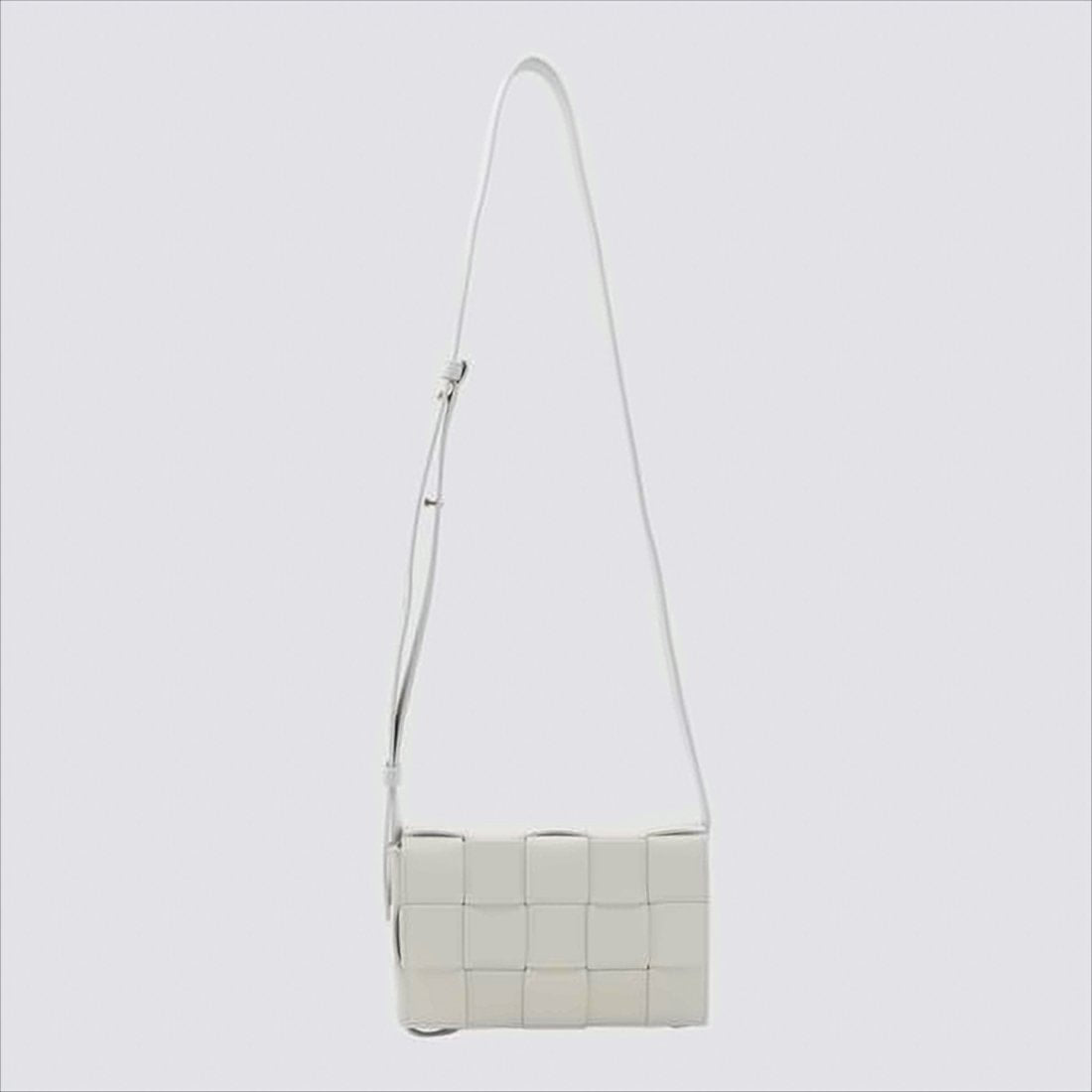Woven White Crossbody Bag with Structured Silhouette