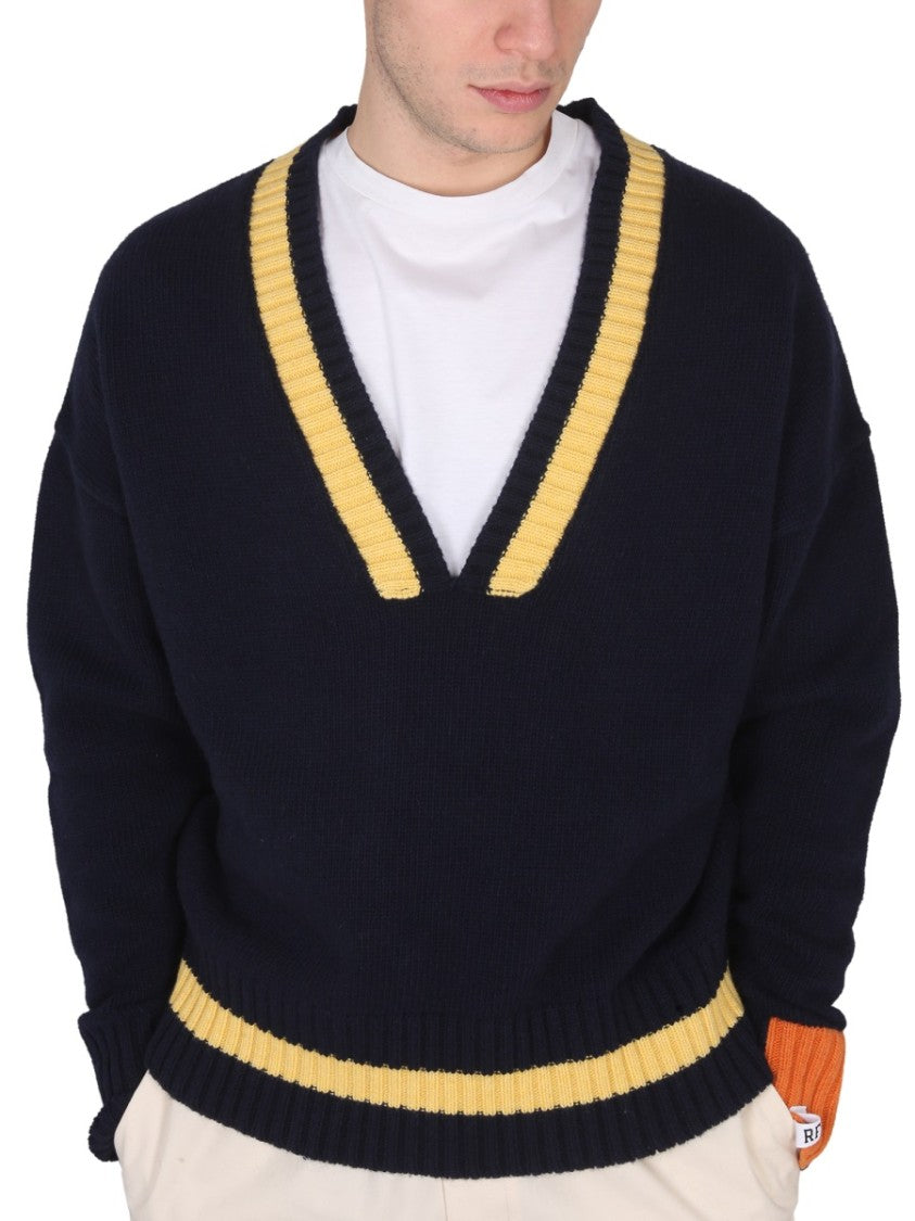 Relaxed V-Neck Jersey