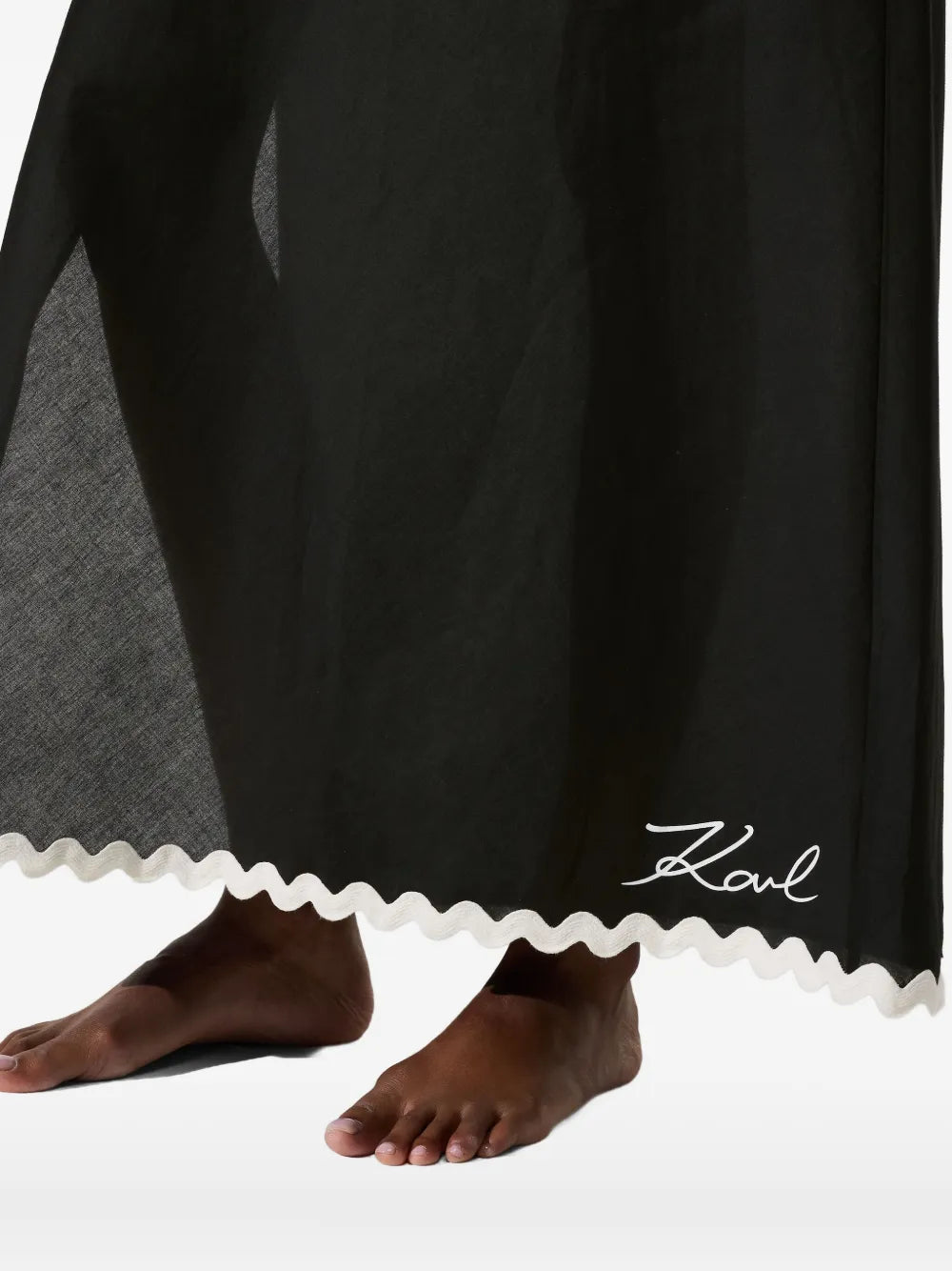 Sleek Maxi Skirt with Contrasting Scalloped Hem