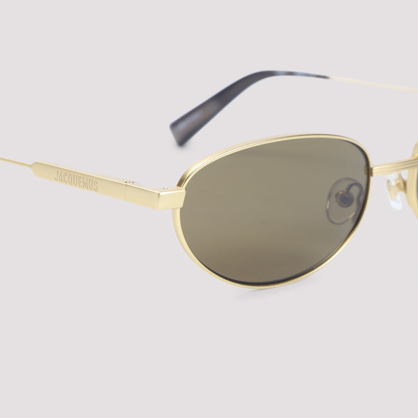 Oval Lens Sunglasses With Metallic Stainless Steel Frame