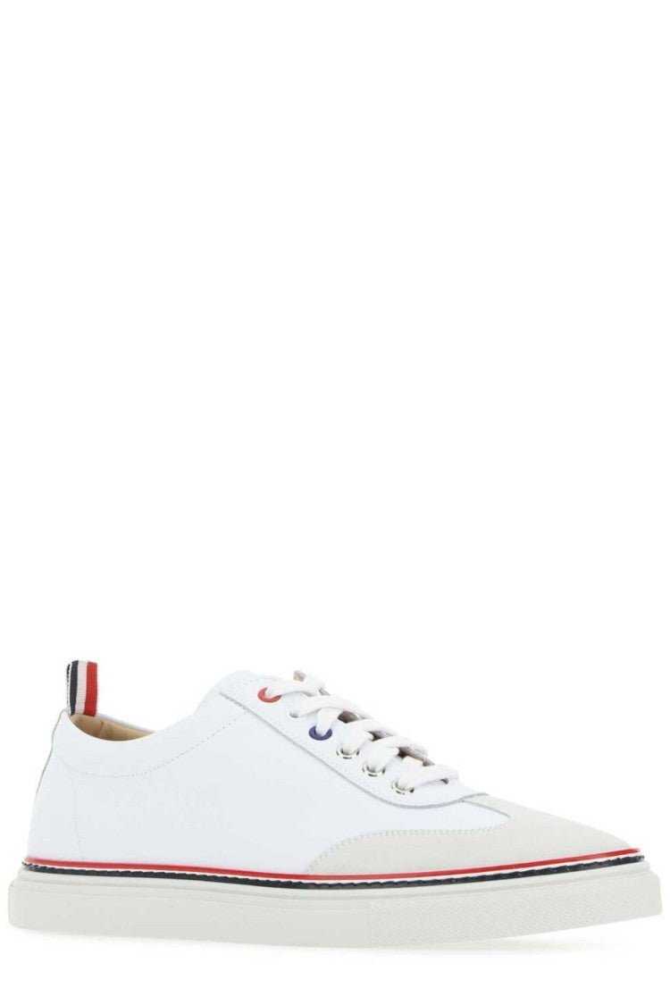 Low-Top White Leather Sneakers with Suede Accents and Signature Detailing