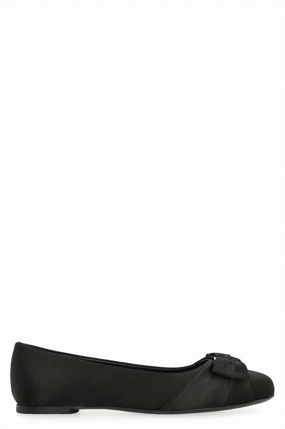 Rounded Toe Black Fabric Flats
