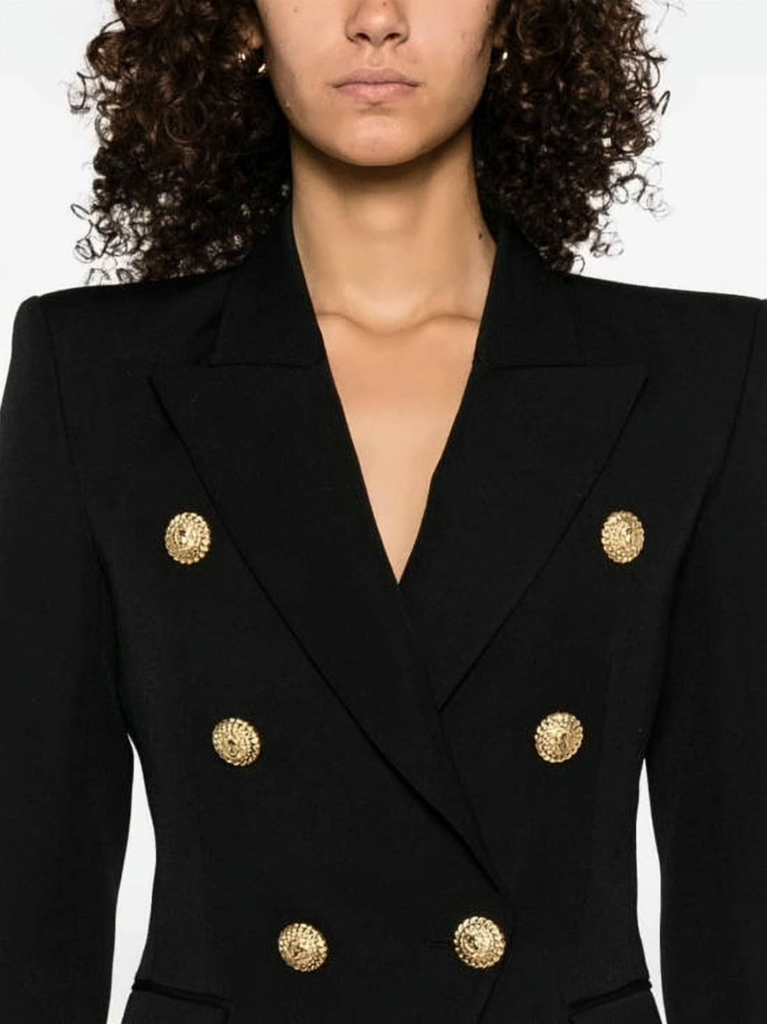 Tailored Black Blazer With Structured Silhouette