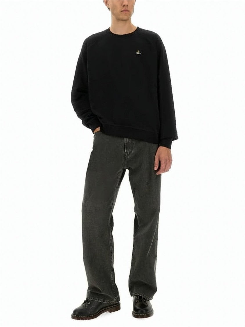 Relaxed Fit Black Long-Sleeve Sweatshirt with Ribbed Cuffs