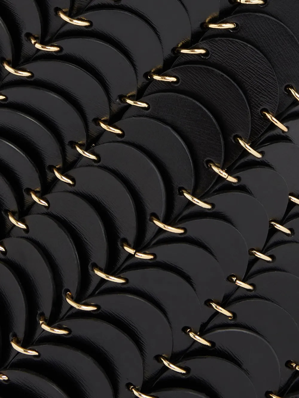 Minimalist Pochette with Structured Silhouette