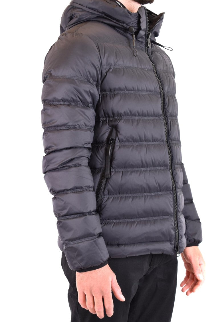 Quilted Black Puffer Jacket With Hooded Design