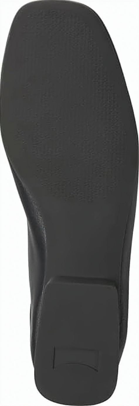 Minimalist Black Flat Shoes With Rounded Toe And Subtle V-Cut