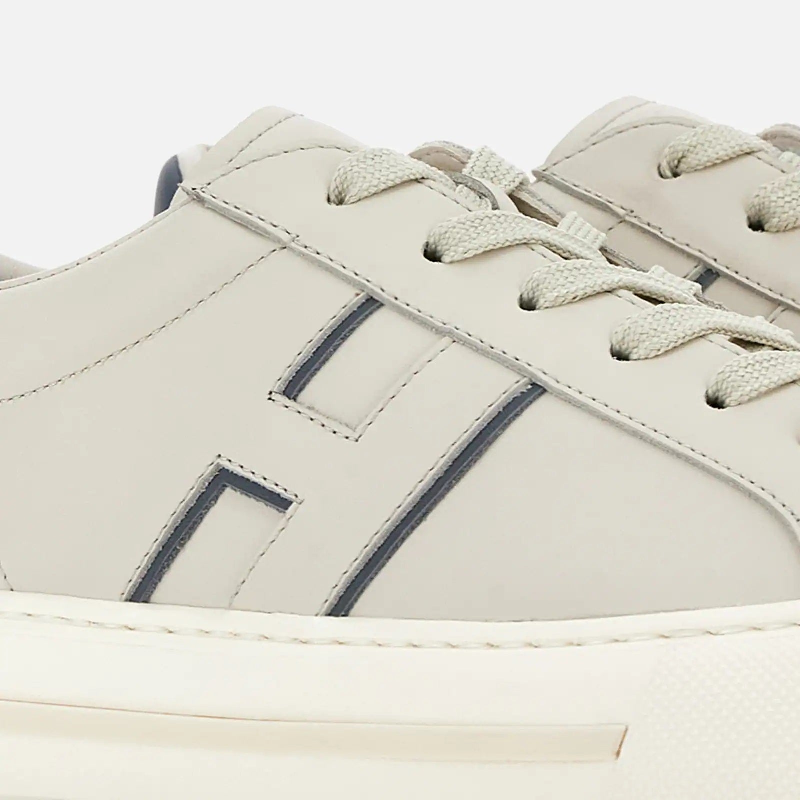 H691 Allacciato H Sneakers in White