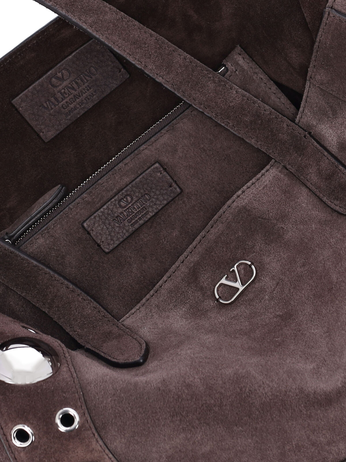 Structured Brown Handbag with Subtle Detailing