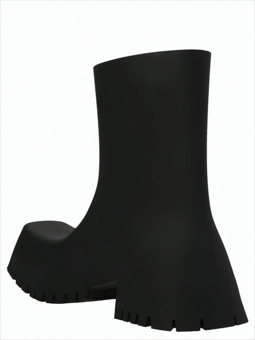 Matte Black Mid-Calf Boots with Chunky Sole and Square Toe