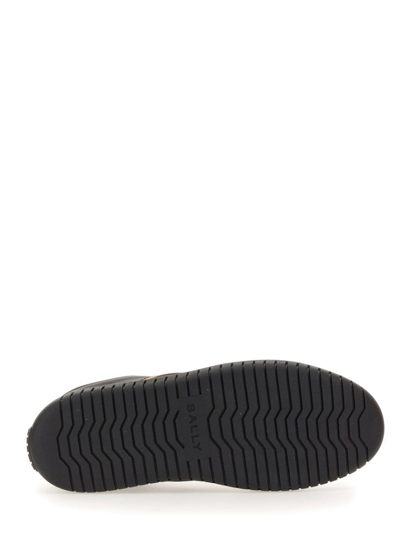 Black Leather Sneakers With Contrasting Stripes