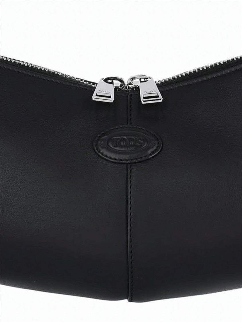 Podłużna torba crossbody z gładkiej skóry cielęcej