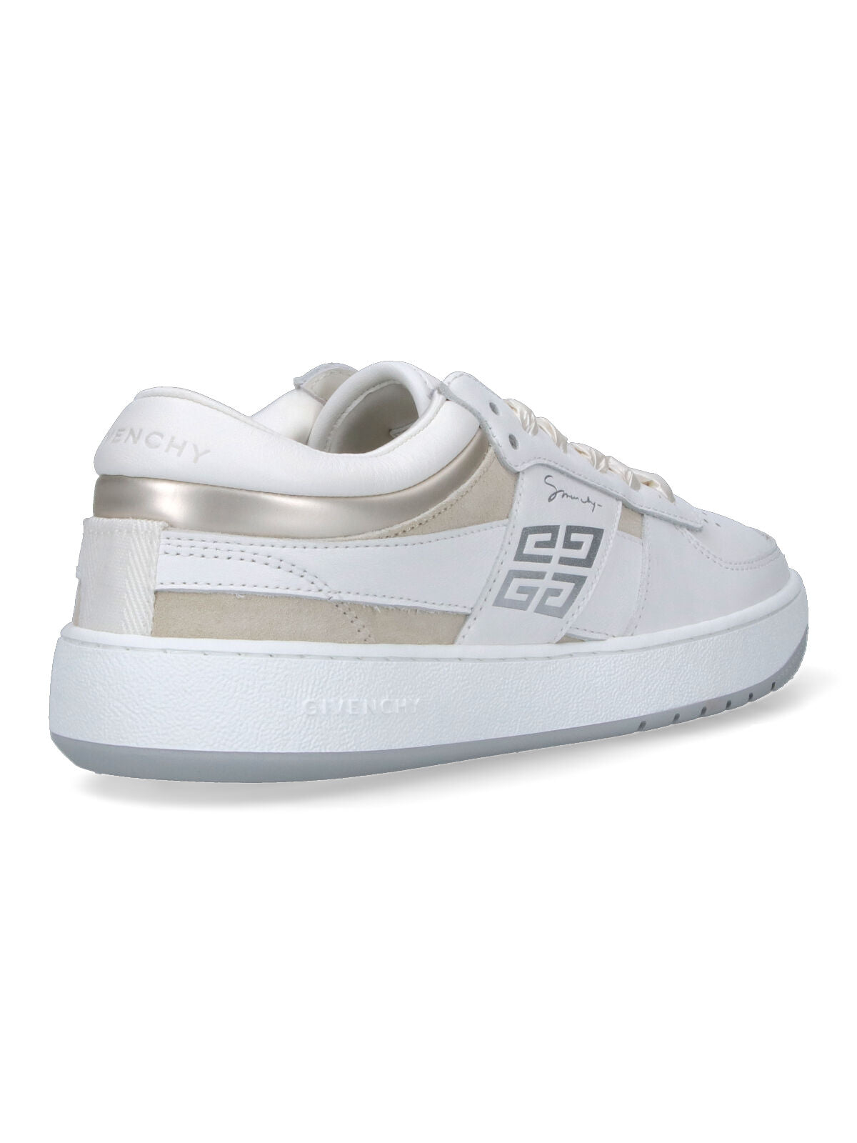 Minimalist White Sneaker with Classic Silhouette